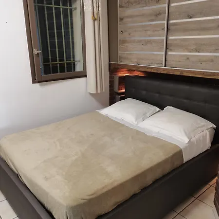 2p Au Calme, Jardin, Piscine, Vue Panoramique Et Stationnement *